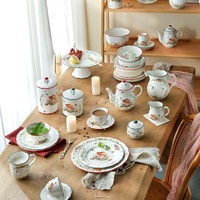 Service de table en porcelaine moderne de haute qualité LovingHome avec impression de logo champignon de dessin animé, résistant aux hautes températures