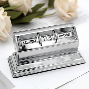 Lịch vạn niên để bàn bằng thép không gỉ sáng tạo hiện đại, họa tiết ngang di động, trang trí kim loại, khắc thủ công, quà tặng - Product Image 3