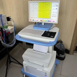 Máquina de EEG de video digital Xinma 26 con impresora y monitor para uso clínico - Product Image 1