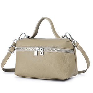 <span class=keywords><strong>Sac</strong></span> en cuir véritable texturé pour femmes <span class=keywords><strong>Sac</strong></span> à main vintage Top Layer Cowhide Niche Tote Bag Single Shoulder Crossbody Bag Trendy - Product Image 5