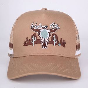 Gorra Trucker de 5 Paneles con Logotipo Bordado Personalizado de Buena Calidad, 100% Algodón, Franjas Laterales de Alto Rendimiento, Perfil Alto - Product Image 5