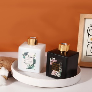 향수 리드 디퓨저 병 사각 에센셜 오일 병 DIY 향수 교체 디퓨저 세트를위한 검은 막대기와 유리 항아리 - Product Image 4