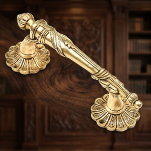 Poignée de meuble traditionnelle en laiton avec motif floral, quincaillerie de mobilier durable - Product Image 5