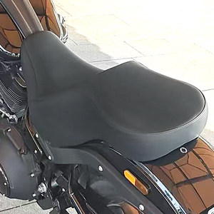 เบาะมอเตอร์ไซค์คู่ CustomWorld Comfort สำหรับ HD Softail Low Rider <span class=keywords><strong>Sport</strong></span> <span class=keywords><strong>Glide</strong></span> <span class=keywords><strong>2018</strong></span>+ ทนทาน ใช้สำหรับดัดแปลง/อัพเกรด - Product Image 4