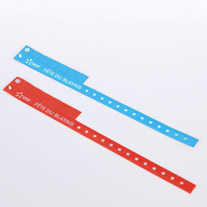 Pulseras de Identificación Personalizadas con Códigos Desprendibles, Pulseras de PVC para Hotel, Pulseras de Vinilo Plástico para Eventos - Product Image 5