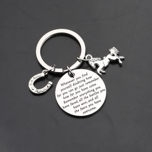Portachiavi Ispirazionale a Forma di Ferro di Cavallo: Ricorda Sempre Che Sei Più Coraggioso di Quanto Non Ti Sembri, Regalo di Incoraggiamento per Donne, Uomini, Amici - Product Image 3