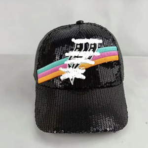 Venta al por mayor <span class=keywords><strong>de</strong></span> fábrica: Novedad, gorras y camisetas brillantes con lentejuelas <span class=keywords><strong>de</strong></span> los San Antonio <span class=keywords><strong>Spurs</strong></span> para aficionados al baloncesto, listas para enviar. - Product Image 1