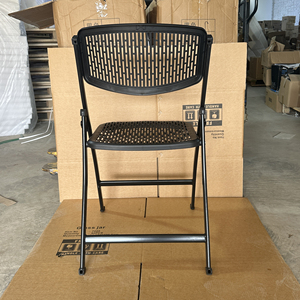 Vente en gros de <span class=keywords><strong>chaise</strong></span> de chambre au design simple noir et <span class=keywords><strong>blanc</strong></span> chaises pliantes en plastique <span class=keywords><strong>tabouret</strong></span> pliable chaises de jardin empilables - Product Image 5