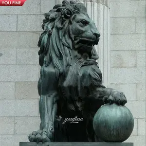 Decoración de jardín al aire libre, escultura de animales de cobre antiguo, estatuas de León de bronce de tamaño real a la venta - Product Image 1