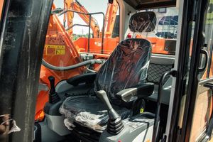 Excavatrice sur chenilles hydraulique haute puissance Lonking CDM6266F de 26 tonnes - Product Image 5