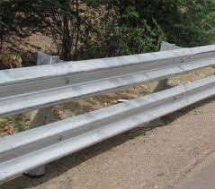 Venta al por mayor AASHTO M180 W-Beam <span class=keywords><strong>Guardrail</strong></span> Barrera de tráfico vial para seguridad vial - Product Image 6