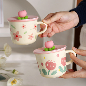 Mug Kaca Bunga Tulip Jepang Gaya Ins, Cangkir Kopi Sarapan Kreatif untuk Wanita, Tahan Suhu Tinggi, Aman untuk Microwave, Dilengkapi Tutup - Product Image 2