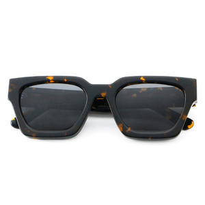 Lunettes <span class=keywords><strong>de</strong></span> <span class=keywords><strong>soleil</strong></span> promotionnelles personnalisées avec logo 2025, <span class=keywords><strong>grossiste</strong></span> chinois, lunettes carrées unisexes, lunettes rectangulaires rétro en acétate pour hommes - Product Image 4