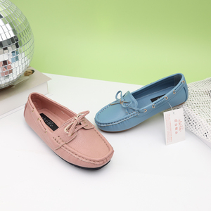 Chaussures plates pour enfants Shehe, fabriquées en Chine <span class=keywords><strong>à</strong></span> Guangzhou, <span class=keywords><strong>à</strong></span> prix abordable, pour filles, style mocassins, chaussures de cérémonie - Product Image 1