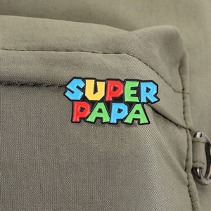 Pin Esmaltado Personalizado Super Papá, Insignia Metálica con Letras Coloridas, Regalo Creativo para el Día del Padre, Pin de Solapa para Papá, Joyería - Product Image 4