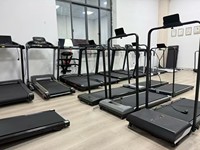 Caminadora Plegable ZY de Alta Gama para Uso Comercial Ligero, para Ejercicios Cardiovasculares, Incluyendo Entrenamiento con Inclinación y Masaje