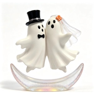 Vente en gros de sculptures en résine faites à la main et peintes sur mesure pour couple d'Halloween, motif Citrouille, Chevalier, Mariée, style dessin animé amusant, pour décoration - Product Image 5