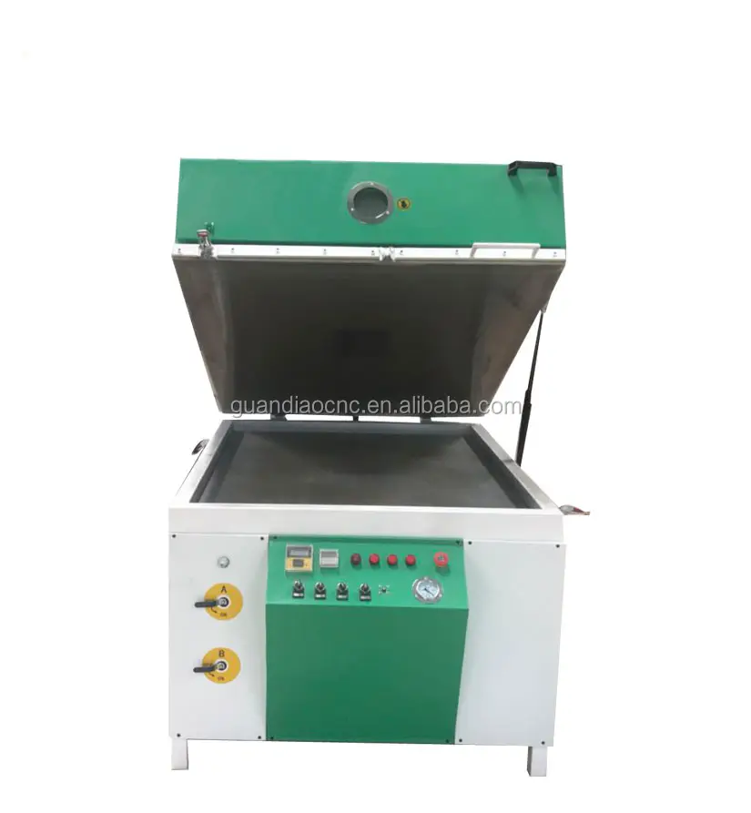 Machine de moulage par aspiration, sous vide, pm/PE/PP