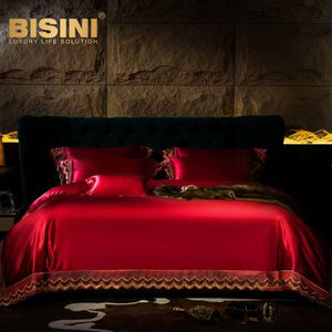 Parure de lit de luxe en coton brodé bordeaux avec housse de couette, tissu doré champagne haut de gamme, pour chambre à coucher, style villa en soie - Product Image 1