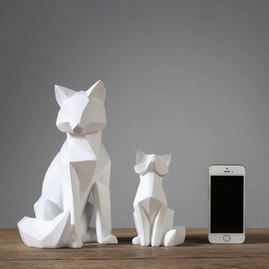Statue <span class=keywords><strong>de</strong></span> renard géométrique Sculpture animale abstraite moderne Décoration minimaliste <span class=keywords><strong>de</strong></span> maison/bureau Cadeau d'art unique pour les amoureux <span class=keywords><strong>de</strong></span> <span class=keywords><strong>la</strong></span> nature en résine - Product Image 2