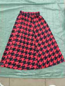 2025 <span class=keywords><strong>marque</strong></span> en vrac vêtements européens grande remise dames robe liquidation Stock liquidation vente femmes T-shirt assortis vêtements en vrac - Product Image 4