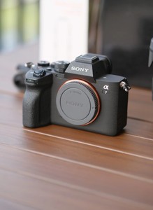 Appareil photo numérique reflex numérique <span class=keywords><strong>Alpha</strong></span> <span class=keywords><strong>7</strong></span> IV d'occasion avec vidéo Full HD 1080p, capteur CMOS et carte SD - Product Image 3