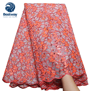Tessuto in Pizzo Francese Bestway Coral con Paillettes Argentate a Doppia Rete e Ricamo a Mano - Product Image 1