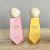 Vente en gros d'usine, flacon de parfum en verre carré de luxe vide personnalisé, orange, 100 ml, peut être livré avec un couvercle et une boîte d'emballage