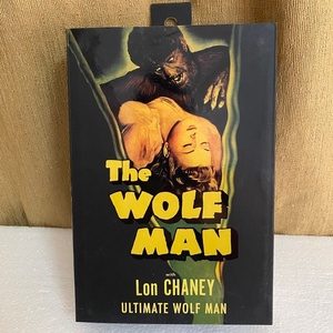 NECA04810 Universal Monsters Werewolf Version Noir et Blanc Figurine d'action en PVC de 7 pouces pour les 14 ans et plus - Product Image 2