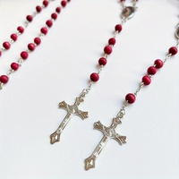 12pcs Catholique Vierge Marie Guadalupe Chapelet Perles En Bois Croix Collier Rouge Avec Boîte En Plastique pour Eucharistie Prière Premier Baptême
