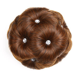 Pièce de <span class=keywords><strong>chignon</strong></span> de <span class=keywords><strong>cheveux</strong></span> tresse <span class=keywords><strong>mariée</strong></span>, perruque avec <span class=keywords><strong>chignon</strong></span> pour <span class=keywords><strong>cheveux</strong></span> <span class=keywords><strong>courts</strong></span>, coussin de <span class=keywords><strong>chignon</strong></span> artificiel à neuf fleurs - Product Image 1