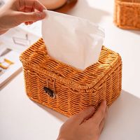 PENG YE Panier en PP tressé à la main, boîte de rangement de bureau, support pour mouchoirs en papier, organisateur de télécommandes et de cotons-tiges pour hôtels