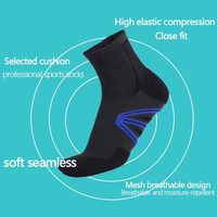Chaussettes de sport respirantes personnalisées pour hommes en coton absorbant la transpiration à séchage rapide, chaussettes de course sans couture tricotées à la cheville pour la gym