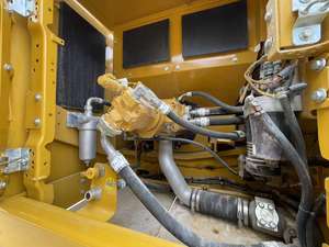 Excavadora sobre orugas Caterpillar 336GC usada, 36 toneladas, modelo 2023, motor Cummins, engranaje de caja de cambios, buen estado, segunda mano - Product Image 3