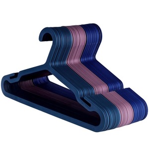 Percha de ropa minimalista de plástico ultrafina, sin costuras, antideslizante, tipo gancho, para organizar ropa de adulto, percha para abrigos, Zhejiang - Product Image 5