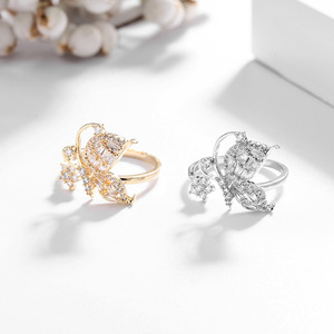 Anillo Creativo y Moderno para Mujer, Chapado en Oro con Cobre, Ajustable, con Mariposa, Circonita y Piedra Natural, para Uso Diario Informal - Product Image 3