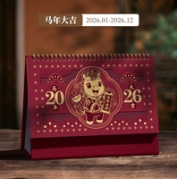 Calendrier de bureau personnalisé en papier pour l'année du Cheval 2026 - Rouge - Publicité pour entreprise - Avec horloge - Cadre photo souvenir