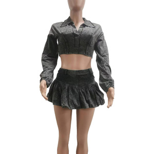 Set Rok 2 Potong Model Ribbed Terbaru Wanita, Atasan Rajut Kerah V dan Rok Bubble, Set Pakaian Dua Potong untuk Wanita - Product Image 2