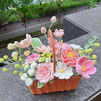 Bouquet de marguerites créatif tissé à la main en crochet avec tête de fleur en coton pour la décoration de fête et de mariage