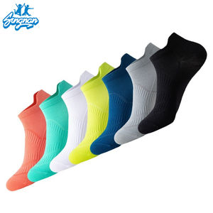 <span class=keywords><strong>Chaussettes</strong></span> <span class=keywords><strong>de</strong></span> course <span class=keywords><strong>de</strong></span> <span class=keywords><strong>nuit</strong></span> pour marathon courtes <span class=keywords><strong>de</strong></span> sport à oreille pour hommes <span class=keywords><strong>Chaussettes</strong></span> <span class=keywords><strong>de</strong></span> sport <span class=keywords><strong>de</strong></span> course à pied antidérapantes à tube court absorbant la sueur pour femmes - Product Image 5