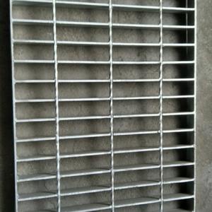 Grilles en acier inoxydable 316L, 1m x 6m, à canaux dentelés, pour piscine, personnalisées, pour la construction, avec revêtement chimique, produit W - Product Image 4