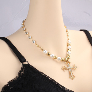 Collar de Perlas con Cruz Dorada y Colgante de Cristal, Joyería para Mujer de Uso Diario - Product Image 3