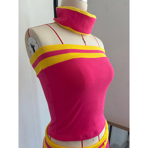 Conjunto de Dos Piezas para Mujer, Top Tubo y Pantalones Capri, Estilo Colorblock, Atuendo de Verano a la Moda, Logotipo Personalizado, MOQ Bajo, Nuevo Diseño Único - Product Image 3