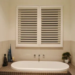 Роскошный стиль ванная комната спальня белый цвет ПВХ плантационные жалюзи высокого класса ПВХ материал оконные жалюзи
