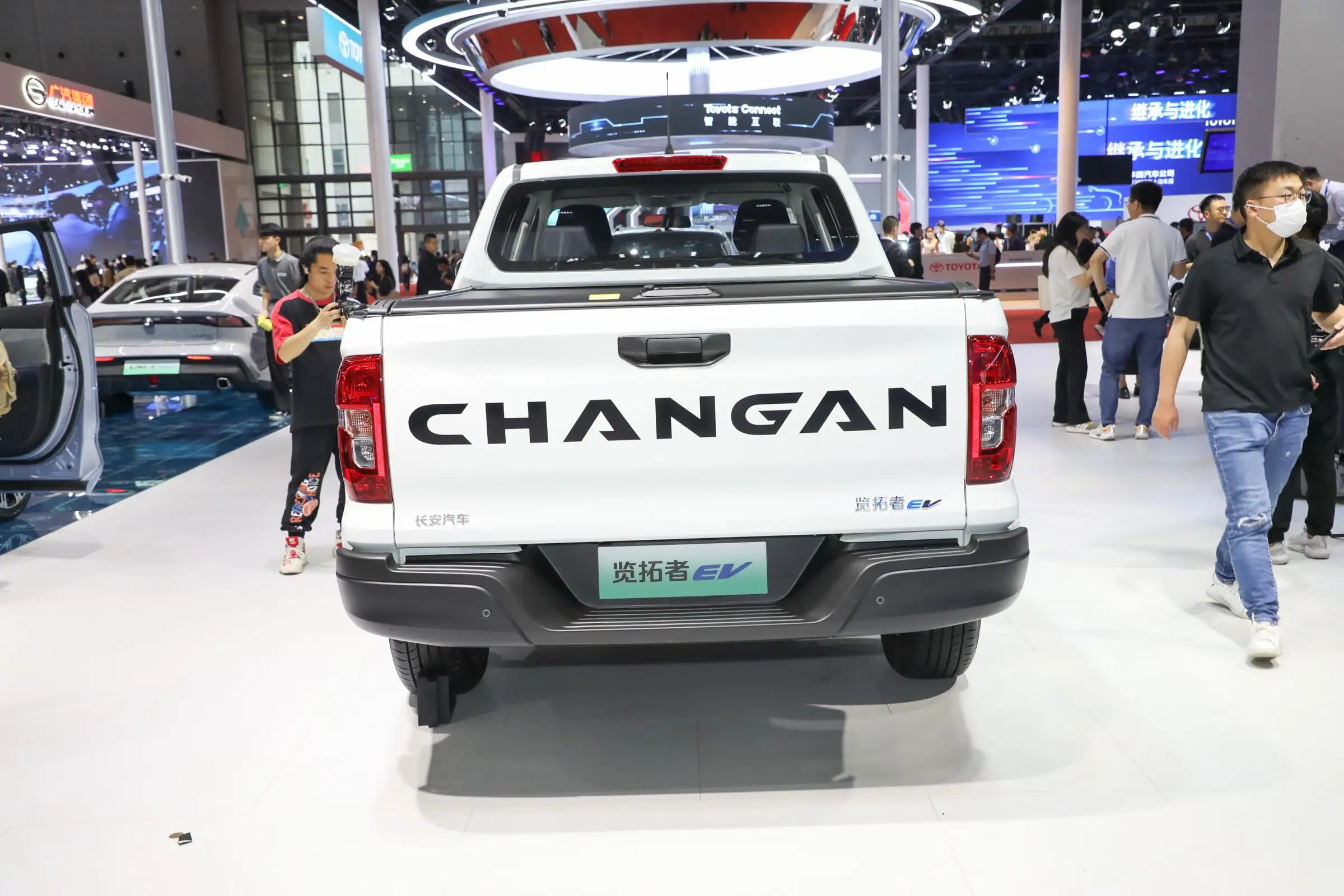 Changan Hunter Pickup 5 chỗ ngồi SUV Xe 4WD 2WD lai changan Hunter cộng với Pickup tuyển dụng nhà phân phối changan Pickup xe tải