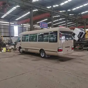 Хорошее состояние Оригинальный мини-автобус с 30 сиденьями автобус 4x2 для продажи