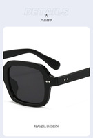 Lunettes de soleil unisexes LvCong style rivet, tendance, rétro, monture carrée, protection UV400 pour l'extérieur