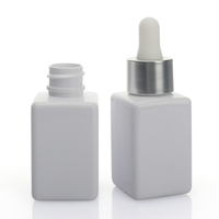 Flacon cosmétique vide en plastique PET transparent carré de 40 ml pour huile essentielle, soin de la peau, emballage cosmétique avec compte-gouttes plaqué argent