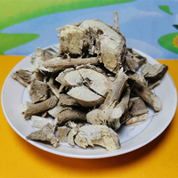 Racines de guimauve séchées coupées à partir de plantes médicinales chinoises saines