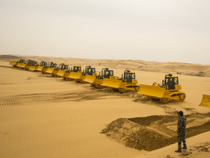 Maquinaria para Movimiento de Tierras, Bulldozer de Alta Calidad a Precio de <span class=keywords><strong>Fábrica</strong></span>, Modelo DH17 con Motor Potente, Recibió Muchas Buenas <span class=keywords><strong>Reseñas</strong></span> - Product Image 4